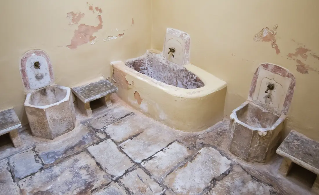 Dobrze zachowana Starożytna łaźnia rzymska (Casa Romana) na Kos z mozaikami