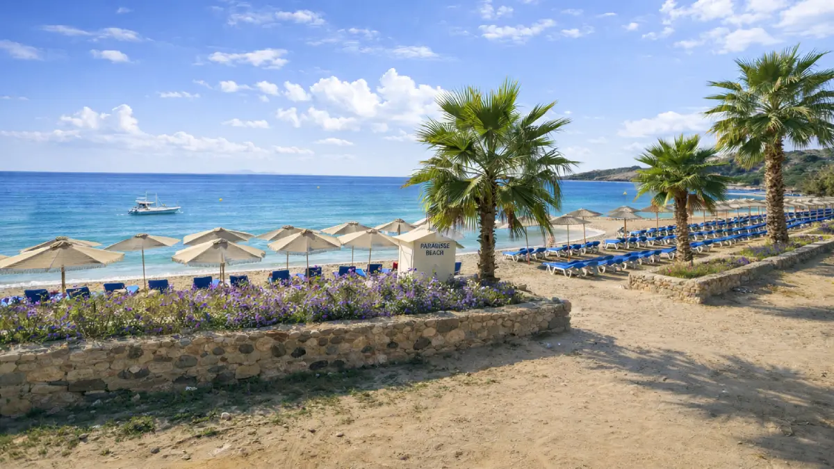 Paradise Beach na Kos – piaszczysta plaża z turkusową wodą w zatoce Kefalos